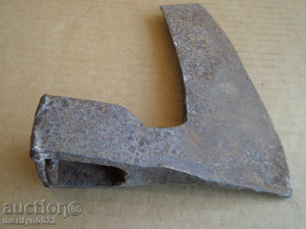 Old ax, curved toothed saber hat without gland