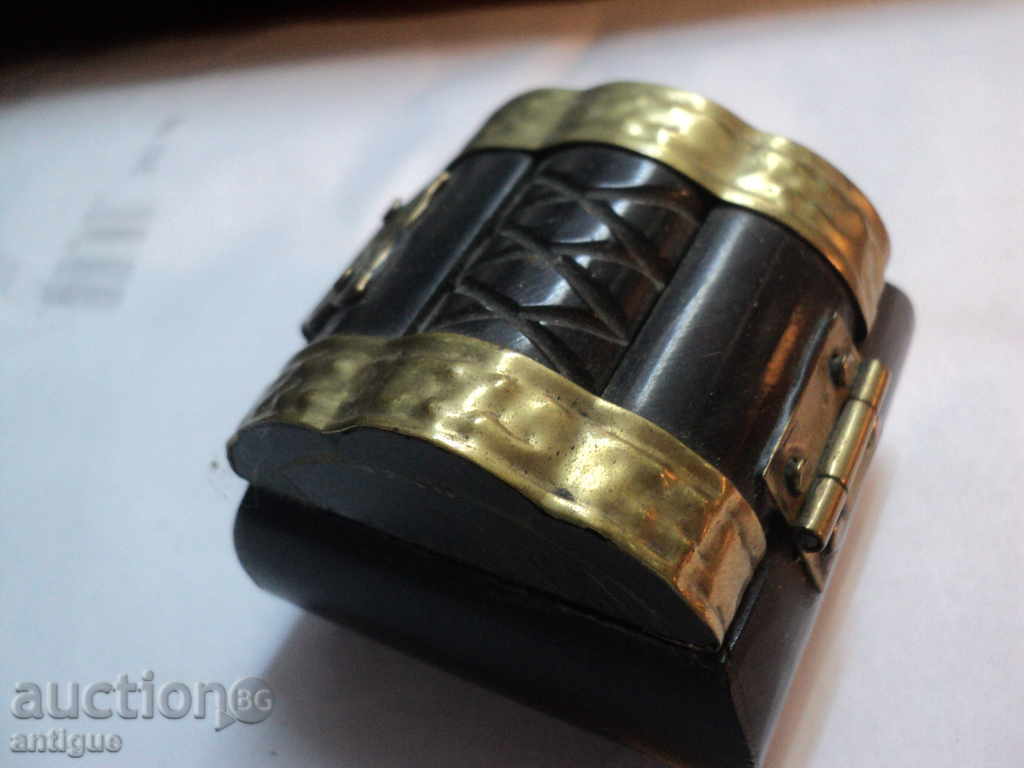 OLD ΚΟΥΤΙ ΓΙΑ ΚΟΣΜΗΜΑΤΑ. - 5 OLD ΚΟΥΤΙ ΓΙΑ ΚΟΣΜΗΜΑΤΑ. - 5