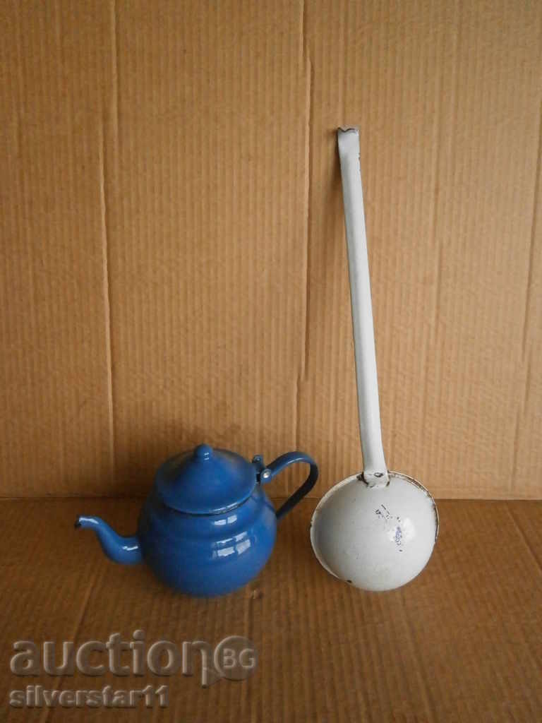 Auction An old enameled ladle and teapot lot set Auction An old enameled ladle and teapot lot set