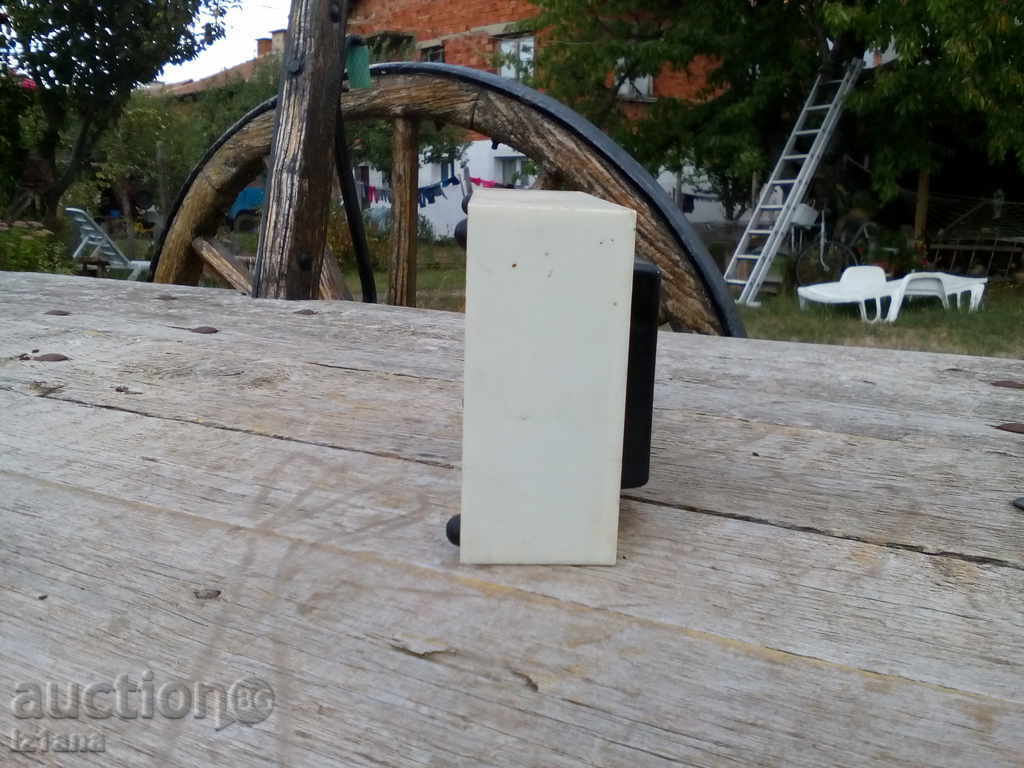 Old voltmeter with price 20.00 BGN | € 10.23 Old voltmeter with price 20.00 BGN | € 10.23