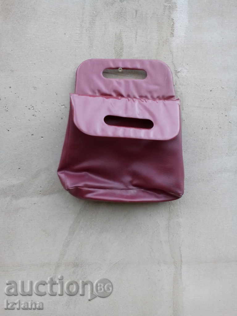 Кожена чанта с цена 10.00 лв. | € 5.11 Кожена чанта с цена 10.00 лв. | € 5.11