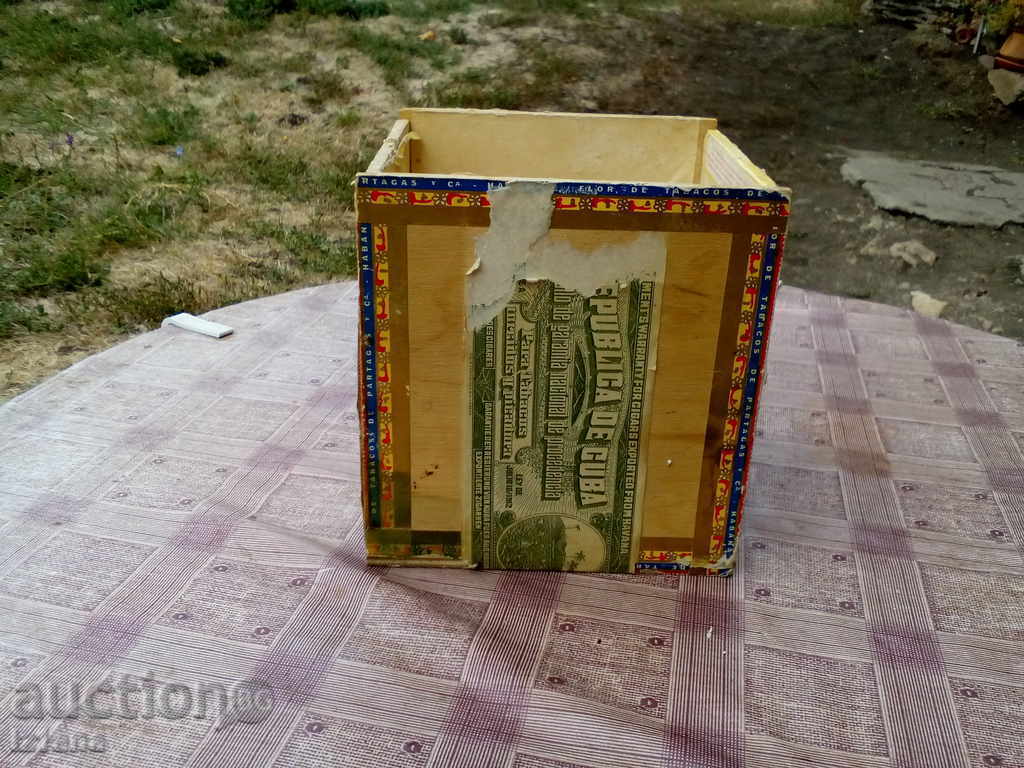 Κουτί της Αβάνας πούρα με τιμή 20.00 BGN | € 10.23 Κουτί της Αβάνας πούρα με τιμή 20.00 BGN | € 10.23