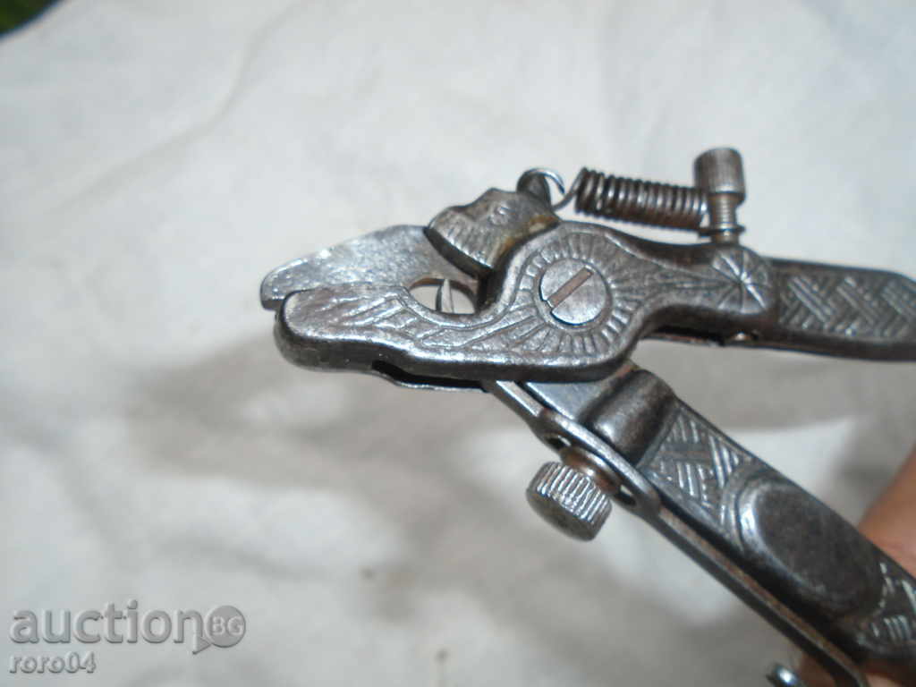 UNIQUE OLD CHAPRAZ PLIERS - 6