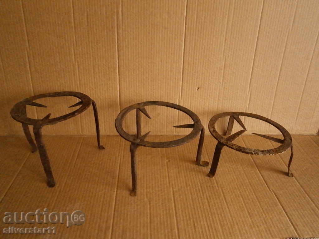 Saek, wicker, wrought iron, hearth Lot set with price 45.00 BGN | € 23.01 Saek, wicker, wrought iron, hearth Lot set with price 45.00 BGN | € 23.01