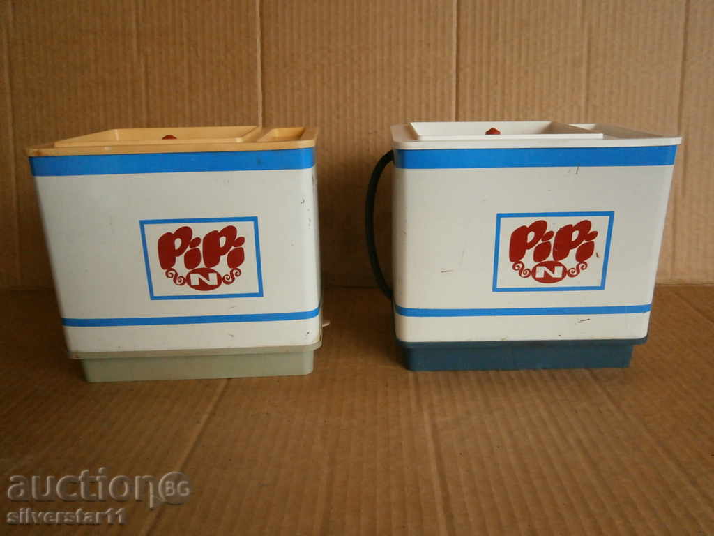 Delivery of antique sheet metal laundering set Delivery of antique sheet metal laundering set