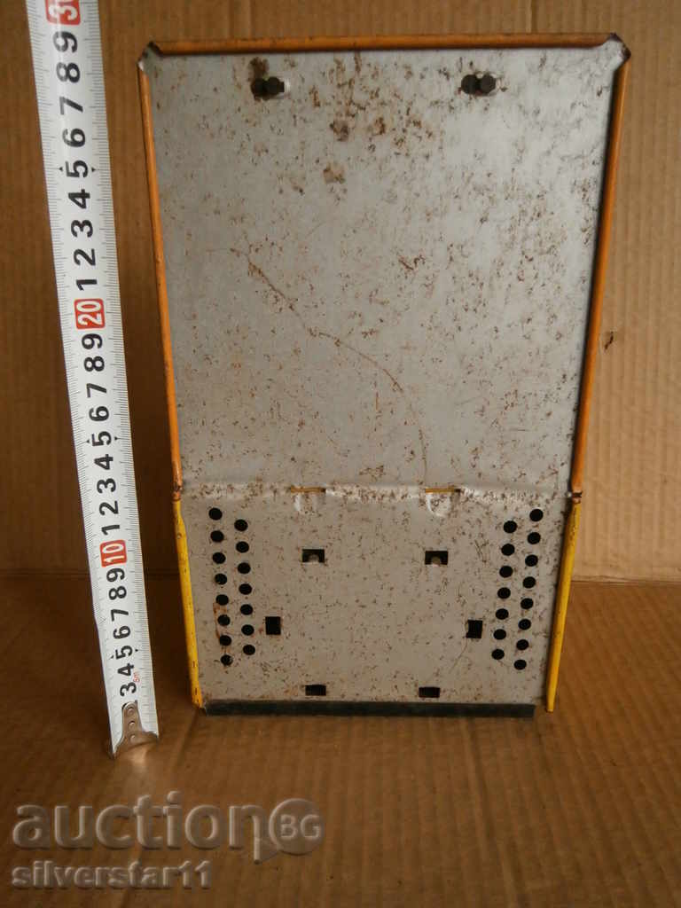 Delivery of an old sheet metal toy lot Delivery of an old sheet metal toy lot