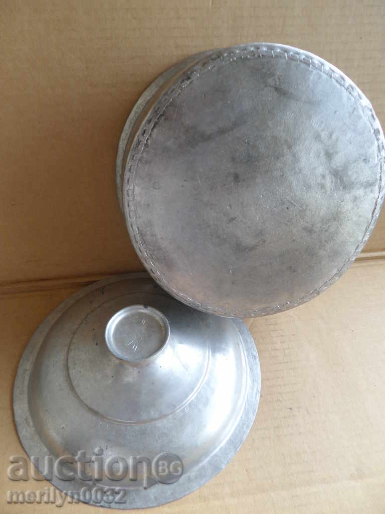 An old tinned pot, a baker's copper pot with lid with price 85.00 BGN | € 43.46 An old tinned pot, a baker's copper pot with lid with price 85.00 BGN | € 43.46