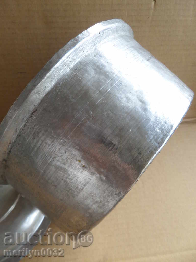 An old tinned pot, a baker's copper pot with lid - 7 An old tinned pot, a baker's copper pot with lid - 7