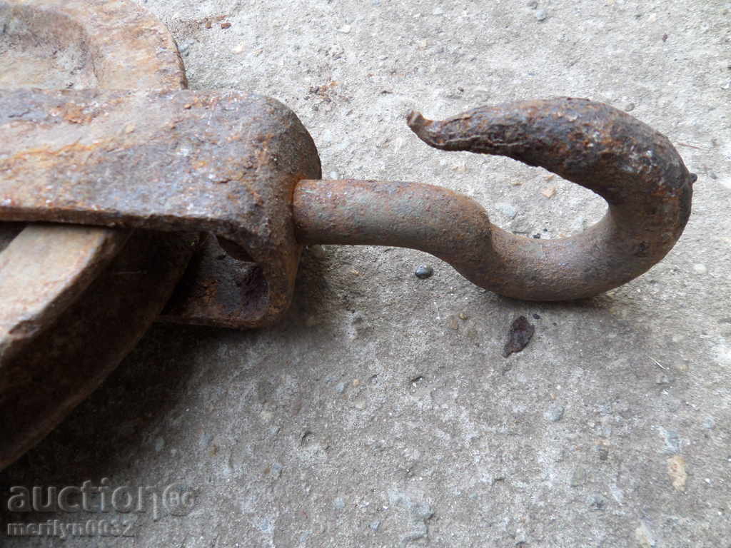 Old forged roller polystyrene wrought iron - 6 Old forged roller polystyrene wrought iron - 6