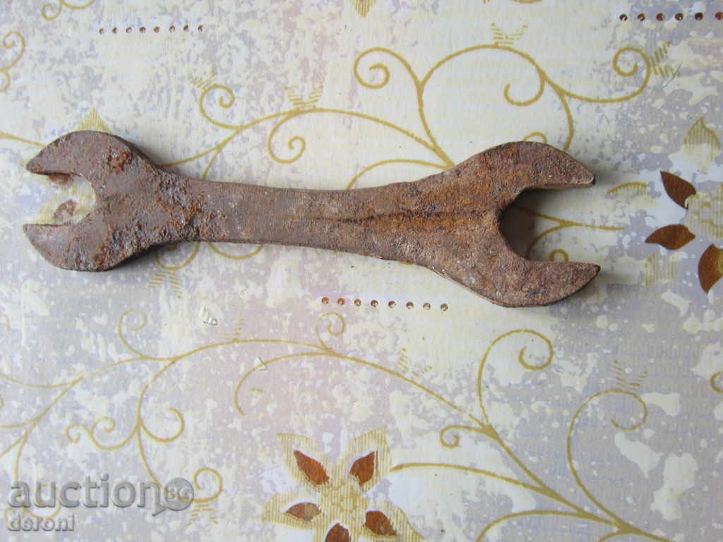 Delivery of Old special hand forged wrench for wrought iron wagon Delivery of Old special hand forged wrench for wrought iron wagon