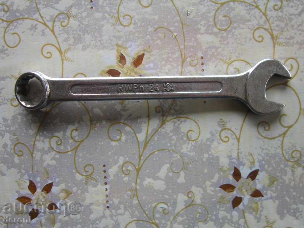 Auction  Mark wrench 24