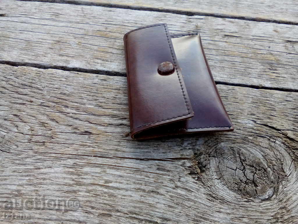 pungă din piele cu preț 6.00 BGN | € 3.07