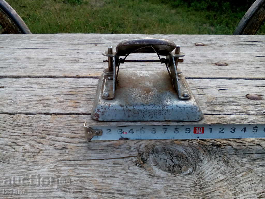 Perforator with price 10.00 BGN | € 5.11 Perforator with price 10.00 BGN | € 5.11
