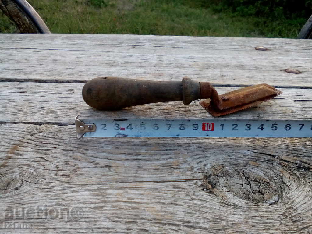 Auction Ancient tool Auction Ancient tool