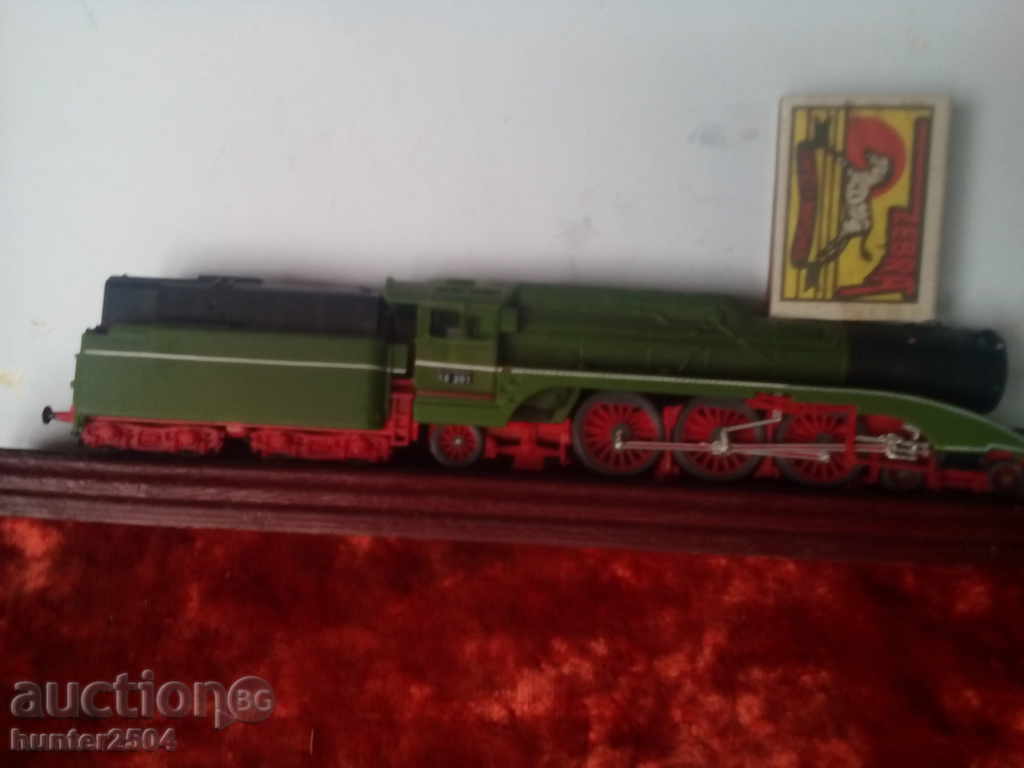 J.P. train engine DR 18 201, 24 cm long, new. steam? with price 24.95 BGN | € 12.76 J.P. train engine DR 18 201, 24 cm long, new. steam? with price 24.95 BGN | € 12.76