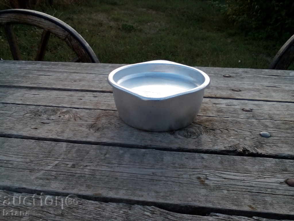 Aluminum pans, kettles with price 18.00 BGN | € 9.20 Aluminum pans, kettles with price 18.00 BGN | € 9.20