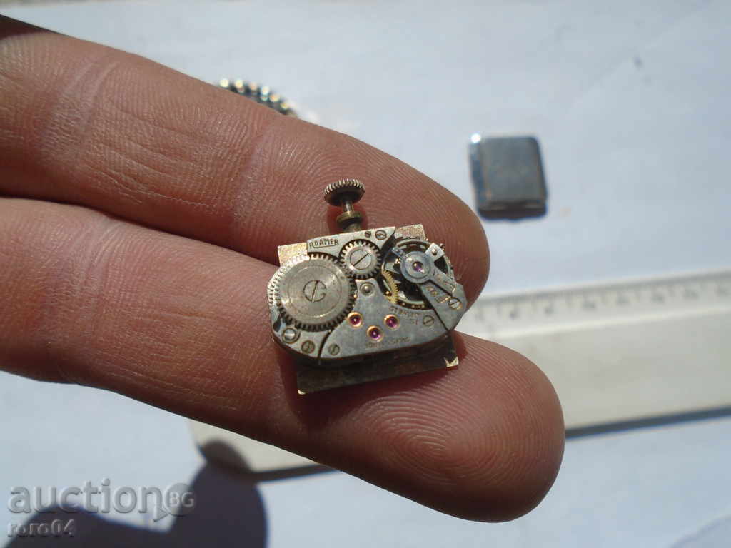 Auction  Vintage Ladies ROAMER 15 jewels