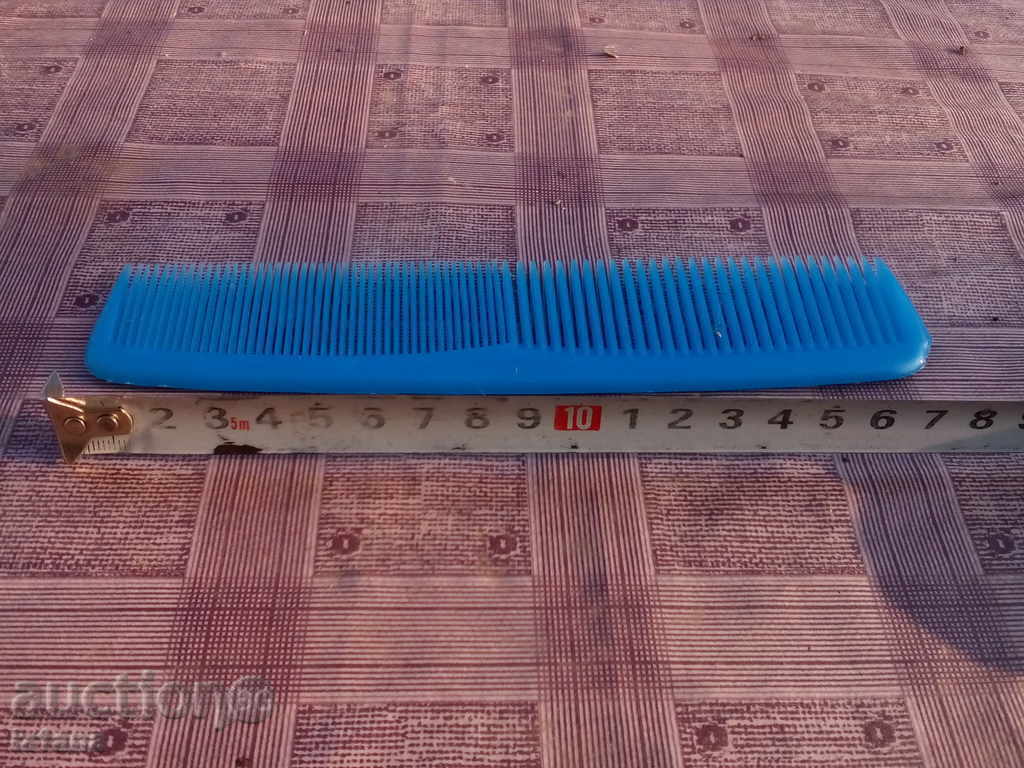 Hairbrush with price 4.00 BGN | € 2.05 Hairbrush with price 4.00 BGN | € 2.05