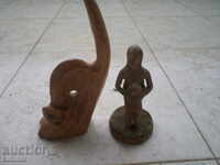 2 wooden statuettes