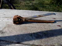 Old pliers