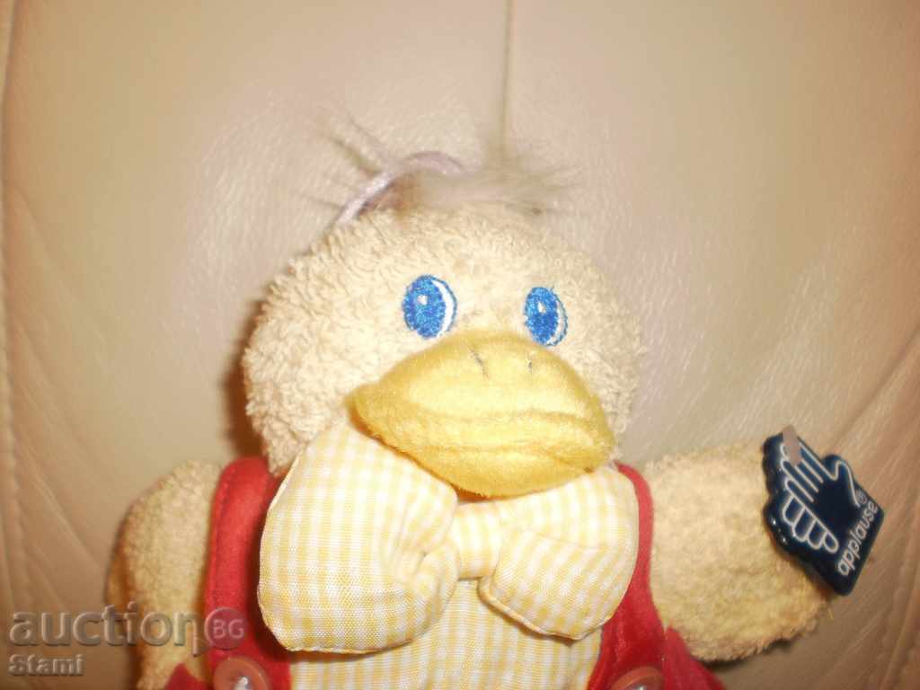 Βελούδινα πάπια κουδουνίστρα, νέα με τιμή 6.00 BGN | € 3.07 Βελούδινα πάπια κουδουνίστρα, νέα με τιμή 6.00 BGN | € 3.07