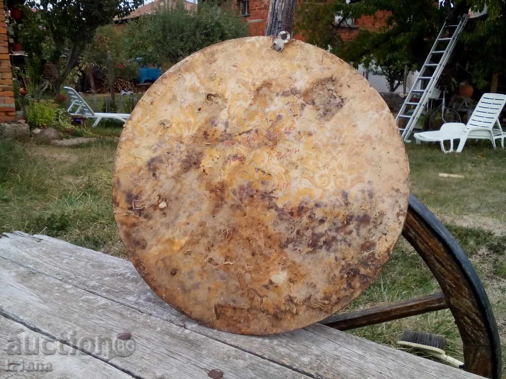 Licitație decorațiuni interioare din lemn