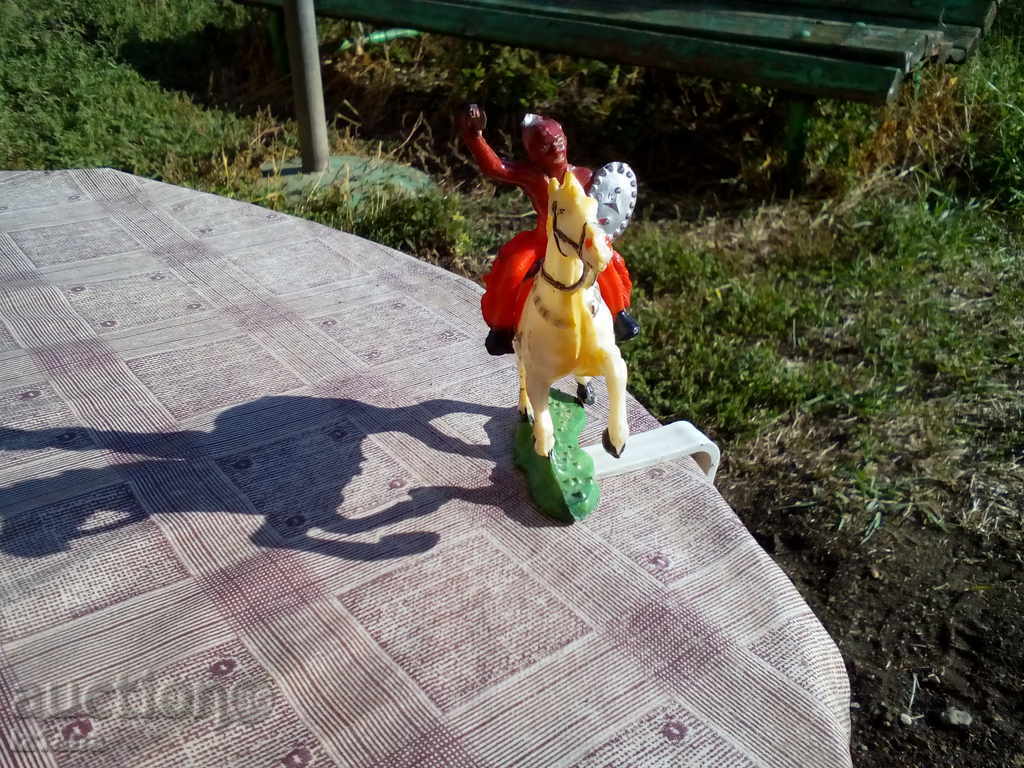 Toy, figure with price 11.00 BGN | € 5.62 Toy, figure with price 11.00 BGN | € 5.62