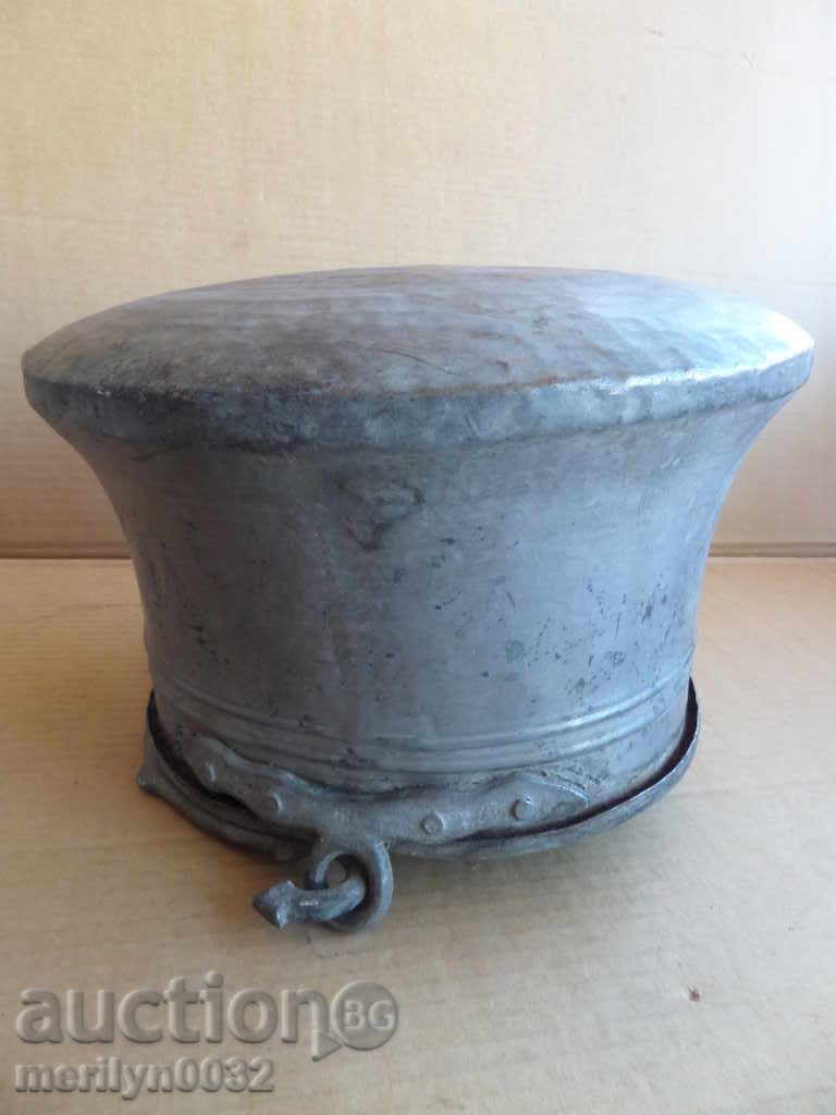 An old copper boiler, a pot, a malt, a baker - 6 An old copper boiler, a pot, a malt, a baker - 6