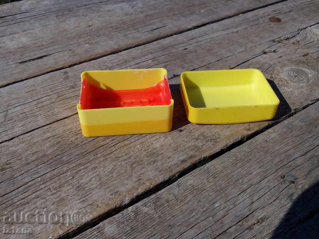 Delivery of Old soap dish