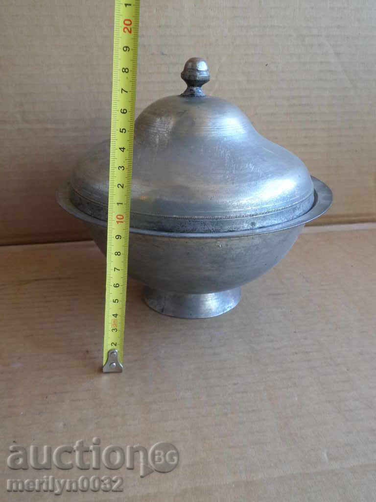 Delivery of Revival Ottoman Sahan with lid, baker, Chorbadji court Delivery of Revival Ottoman Sahan with lid, baker, Chorbadji court