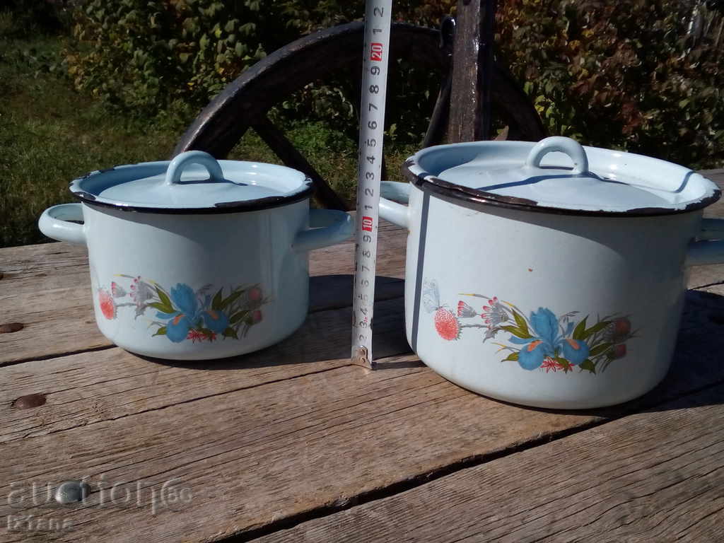 Enamelled pot, pots with price 33.00 BGN | € 16.87 Enamelled pot, pots with price 33.00 BGN | € 16.87