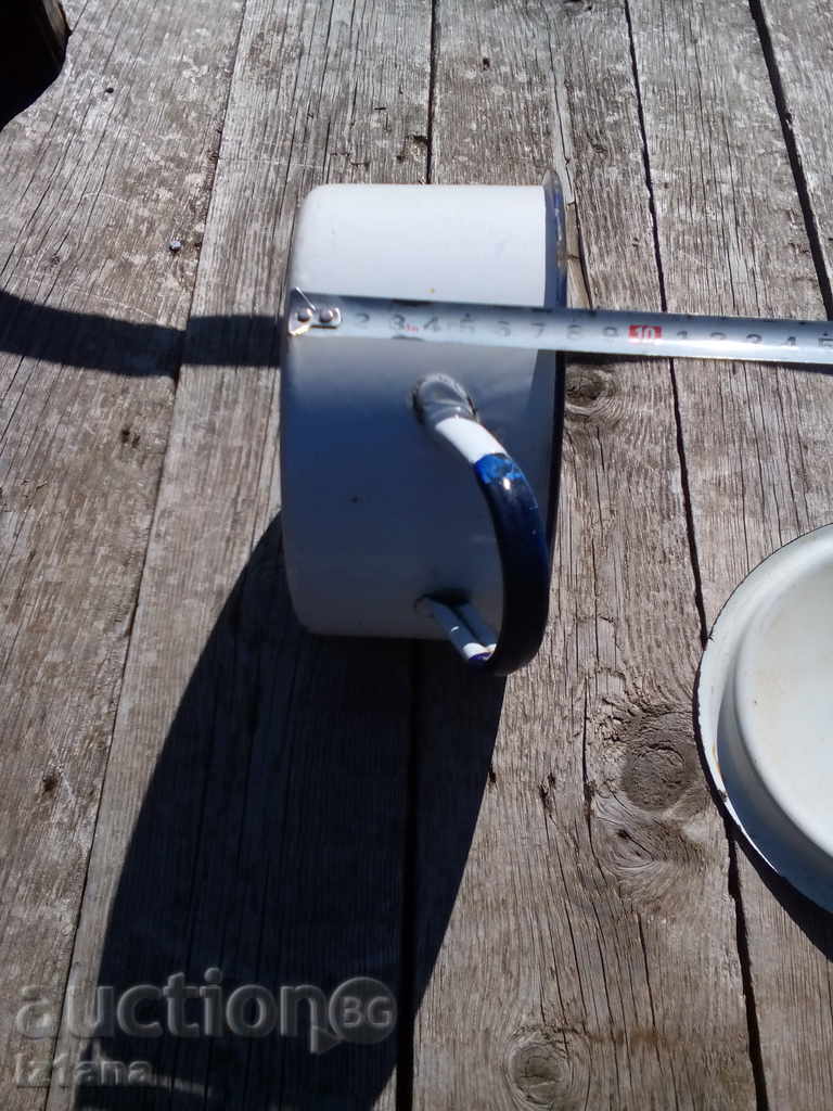 Παράδοση εμαγιέ κατσαρόλα Παράδοση εμαγιέ κατσαρόλα