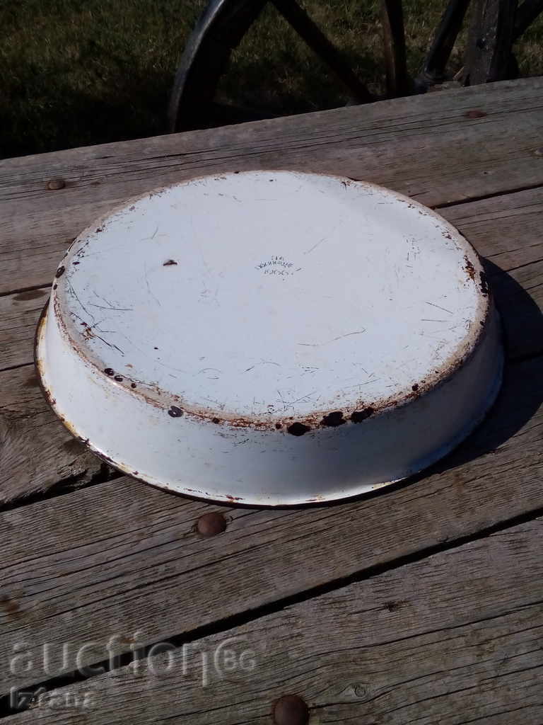 Auction Enamelled baking tray, tepsi Auction Enamelled baking tray, tepsi