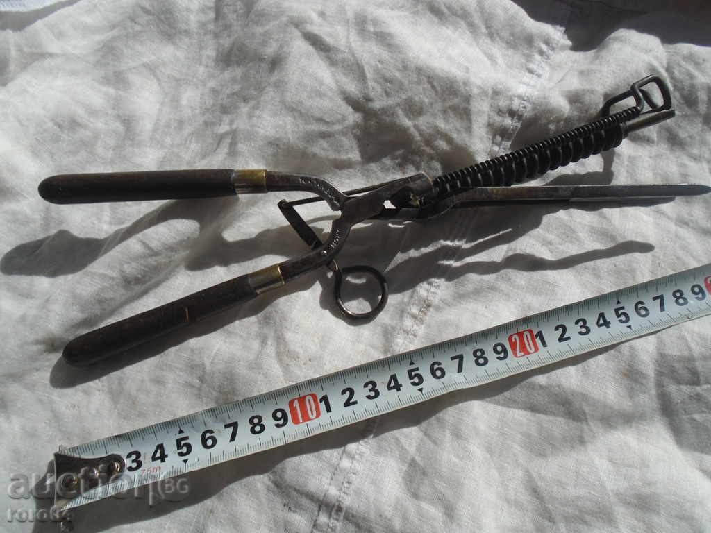 UNIQUE GERMAN HAIR MASK "TANGO" - D.R.G.M. - WW II - 6 UNIQUE GERMAN HAIR MASK "TANGO" - D.R.G.M. - WW II - 6