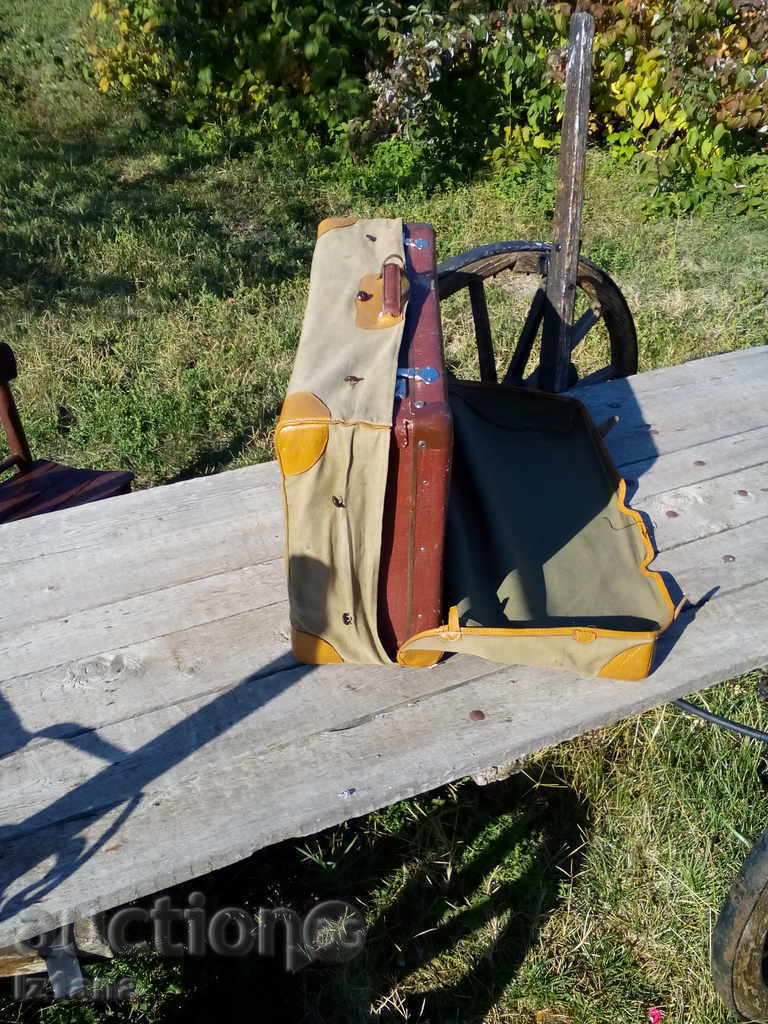 Suitcase with price 30.00 BGN | € 15.34 Suitcase with price 30.00 BGN | € 15.34