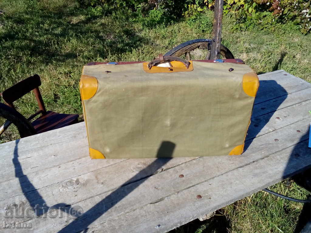 Auction Suitcase Auction Suitcase