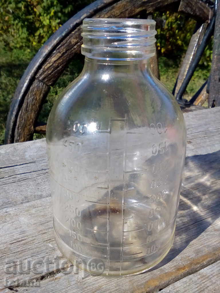 Μπουκάλι, μπουκάλι, βάζο με τιμή 6.00 BGN | € 3.07 Μπουκάλι, μπουκάλι, βάζο με τιμή 6.00 BGN | € 3.07