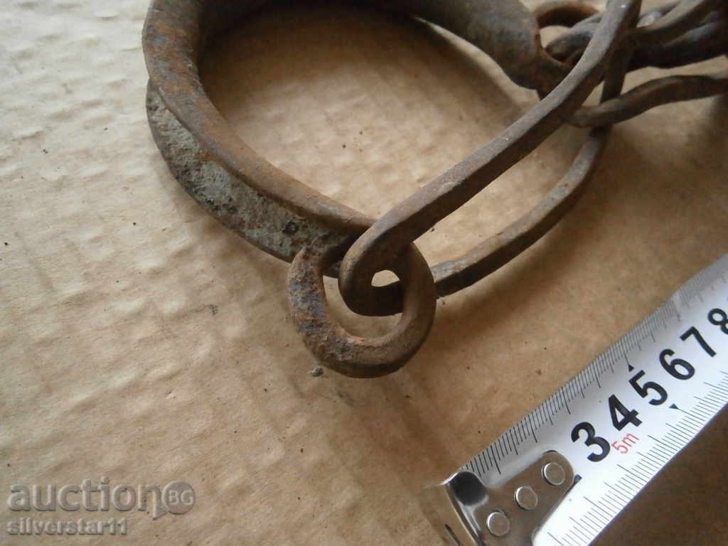 Hand-forged bearded pangs handcuffed handcuffs with price 15.00 BGN | € 7.67 Hand-forged bearded pangs handcuffed handcuffs with price 15.00 BGN | € 7.67