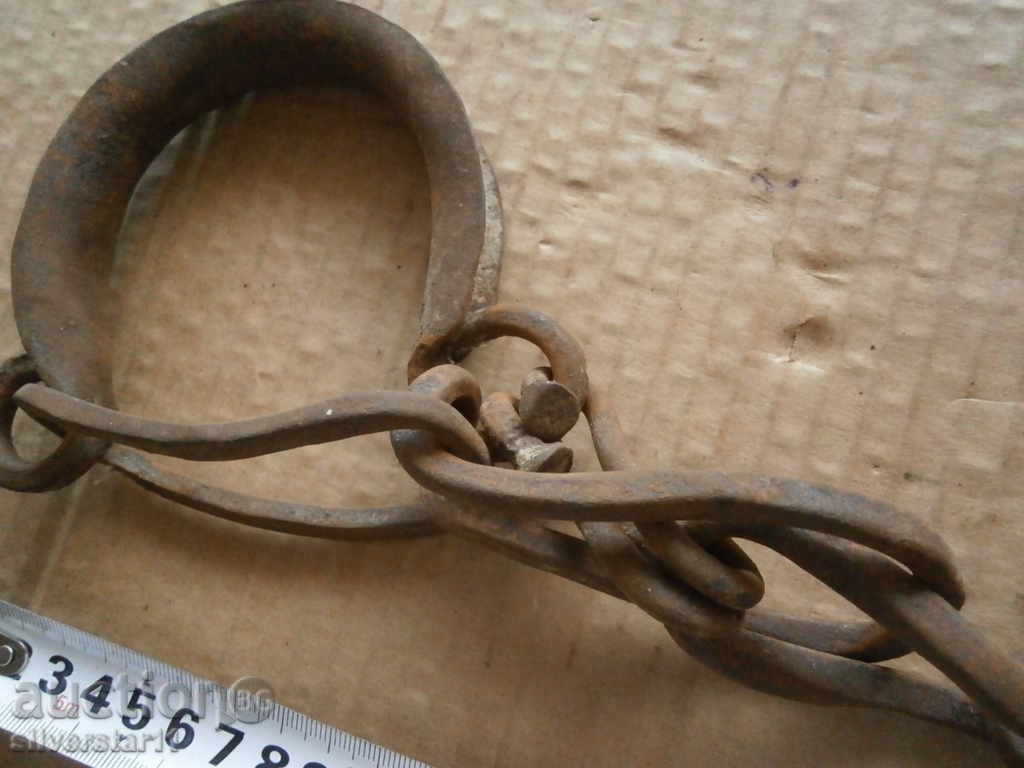 Auction Hand-forged bearded pangs handcuffed handcuffs Auction Hand-forged bearded pangs handcuffed handcuffs