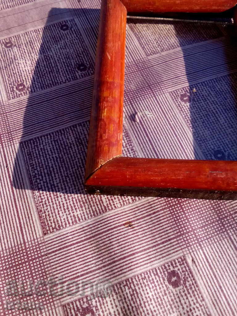 An old photo frame with price 6.00 BGN | € 3.07 An old photo frame with price 6.00 BGN | € 3.07