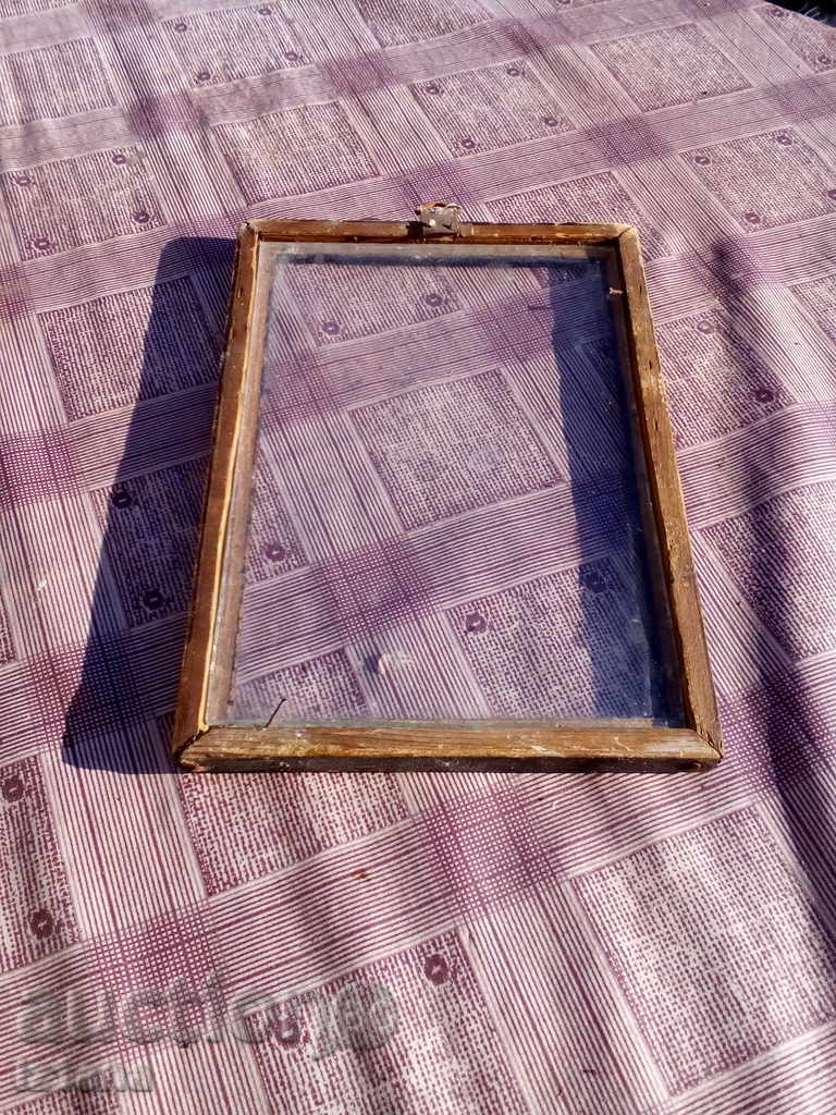 Auction  Vintage photo frame