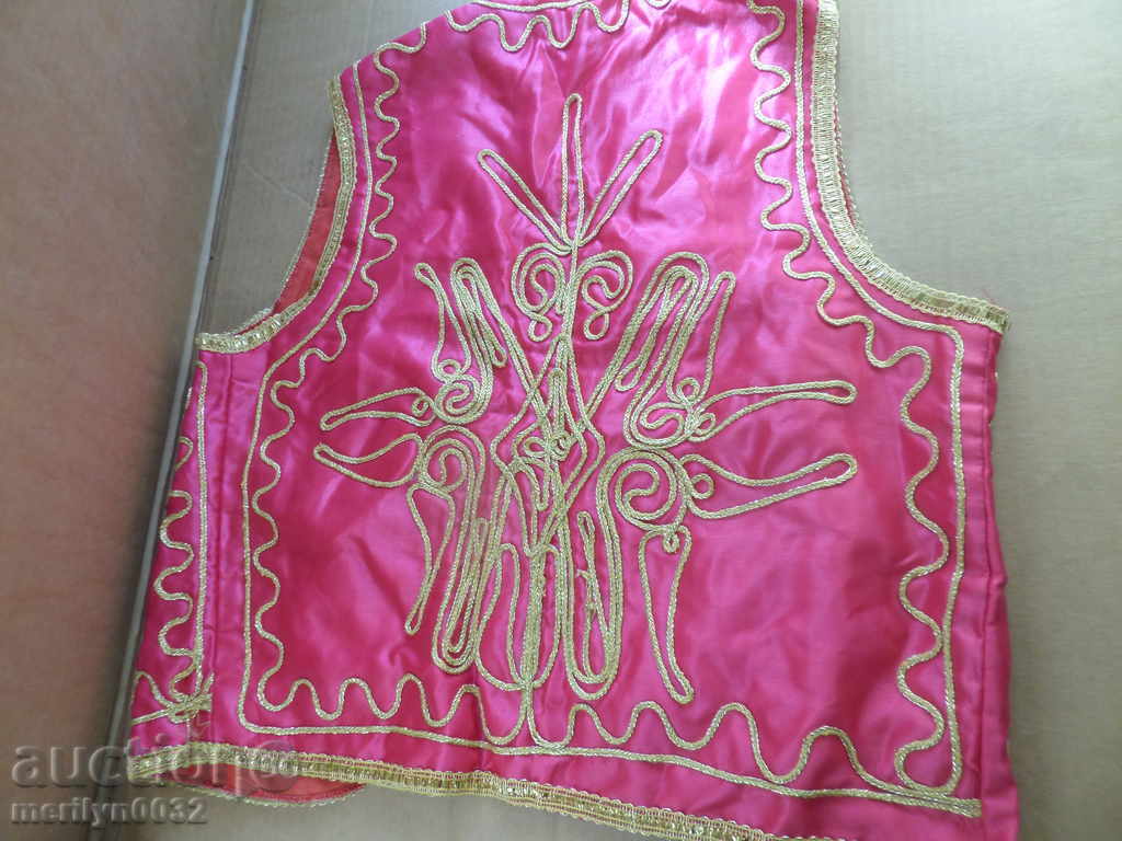 An old tunic, an electric costume, a costume, a shirt, an apron with price 89.00 BGN | € 45.50 An old tunic, an electric costume, a costume, a shirt, an apron with price 89.00 BGN | € 45.50