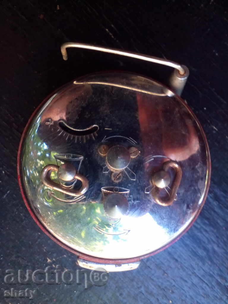 Clock with price 19.00 BGN | € 9.71 Clock with price 19.00 BGN | € 9.71