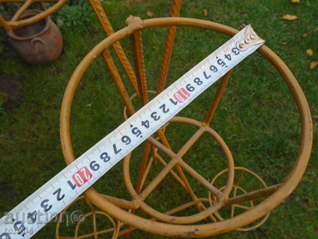 Auction HUGE STAR, MASSIVE HANGER CROWN Auction HUGE STAR, MASSIVE HANGER CROWN