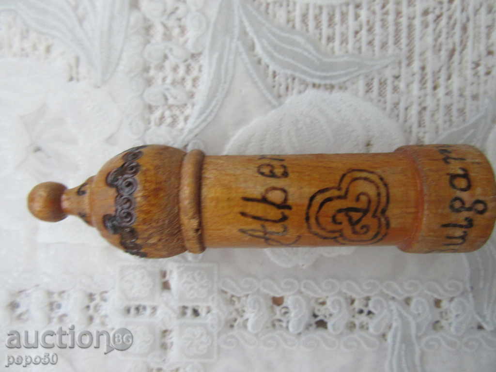 Wooden perfume vial from the time of socialism with price 6.00 BGN | € 3.07 Wooden perfume vial from the time of socialism with price 6.00 BGN | € 3.07