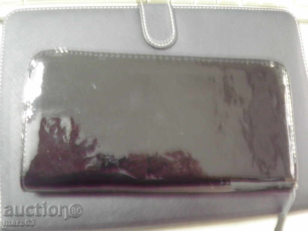 Ladies' wallet with price 15.00 BGN | € 7.67 Ladies' wallet with price 15.00 BGN | € 7.67