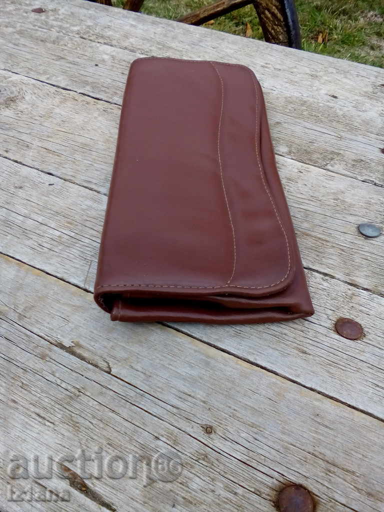 Ladies leather bag with price 5.00 BGN | € 2.56 Ladies leather bag with price 5.00 BGN | € 2.56