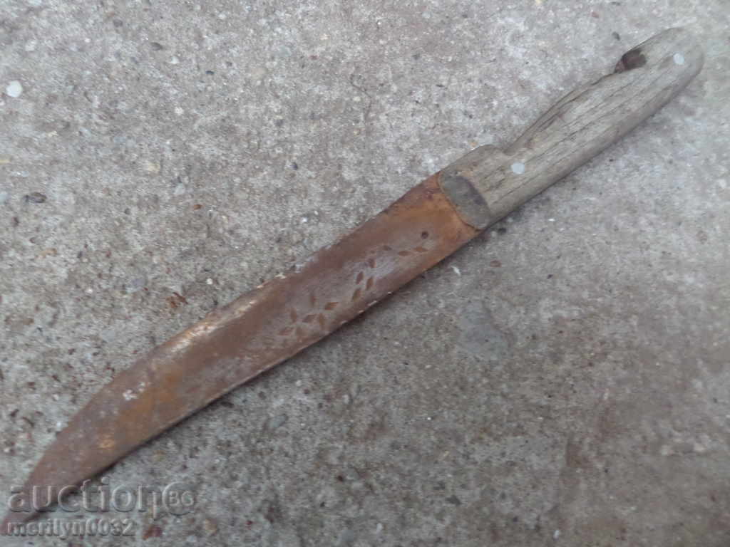 Old butcher knife with engraved caracoula, sheep blade with price 49.00 BGN | € 25.05 Old butcher knife with engraved caracoula, sheep blade with price 49.00 BGN | € 25.05