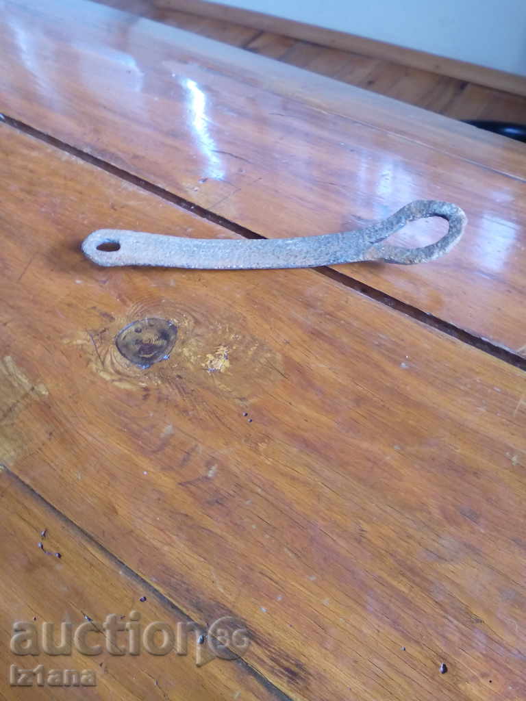 Ancient latch - 5 Ancient latch - 5