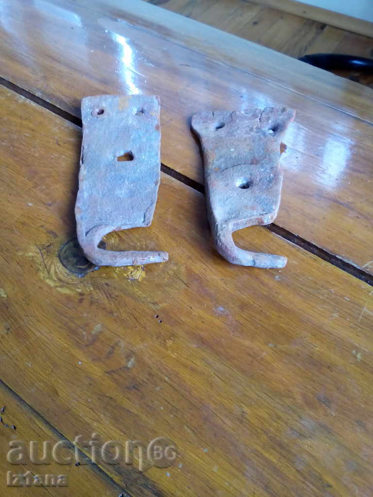 Delivery of Ancient hinges Delivery of Ancient hinges